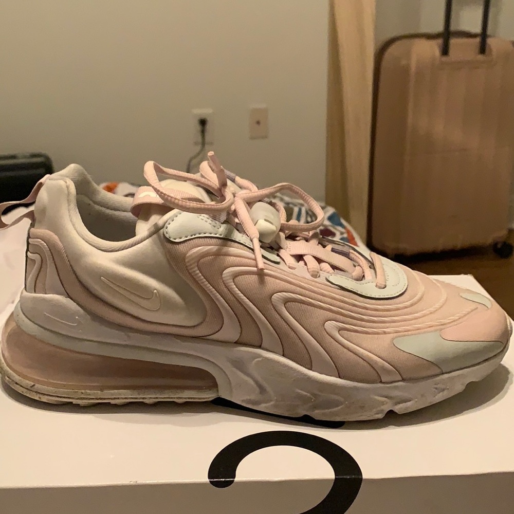 W AIR MAC 270 REACT ENG SIZE 9